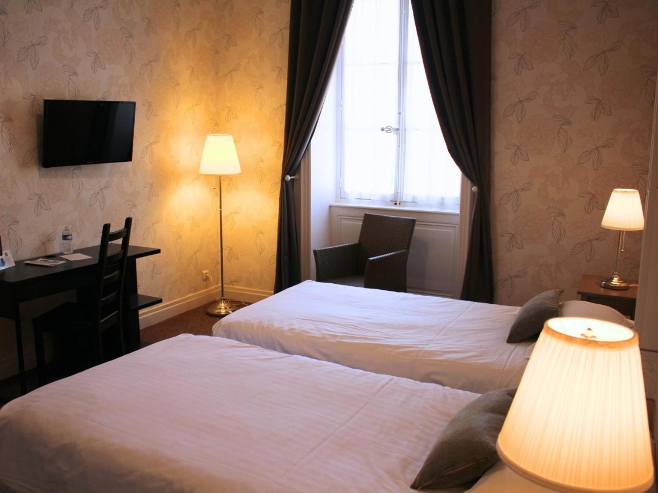 Grand Hotel De Bourbon-Lancy - Spa Et Restaurant - Logis Dış mekan fotoğraf