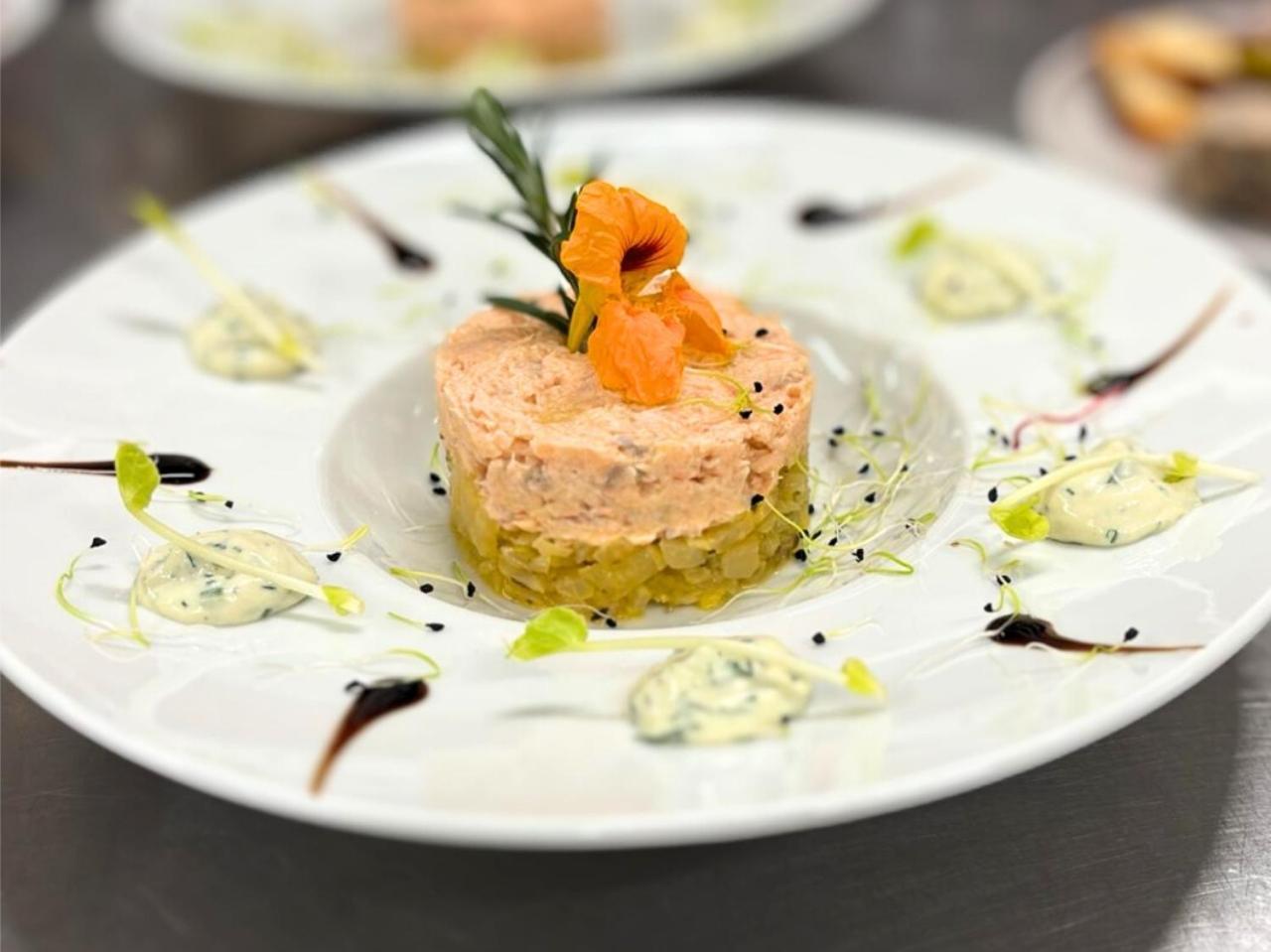 Grand Hotel De Bourbon-Lancy - Spa Et Restaurant - Logis Dış mekan fotoğraf