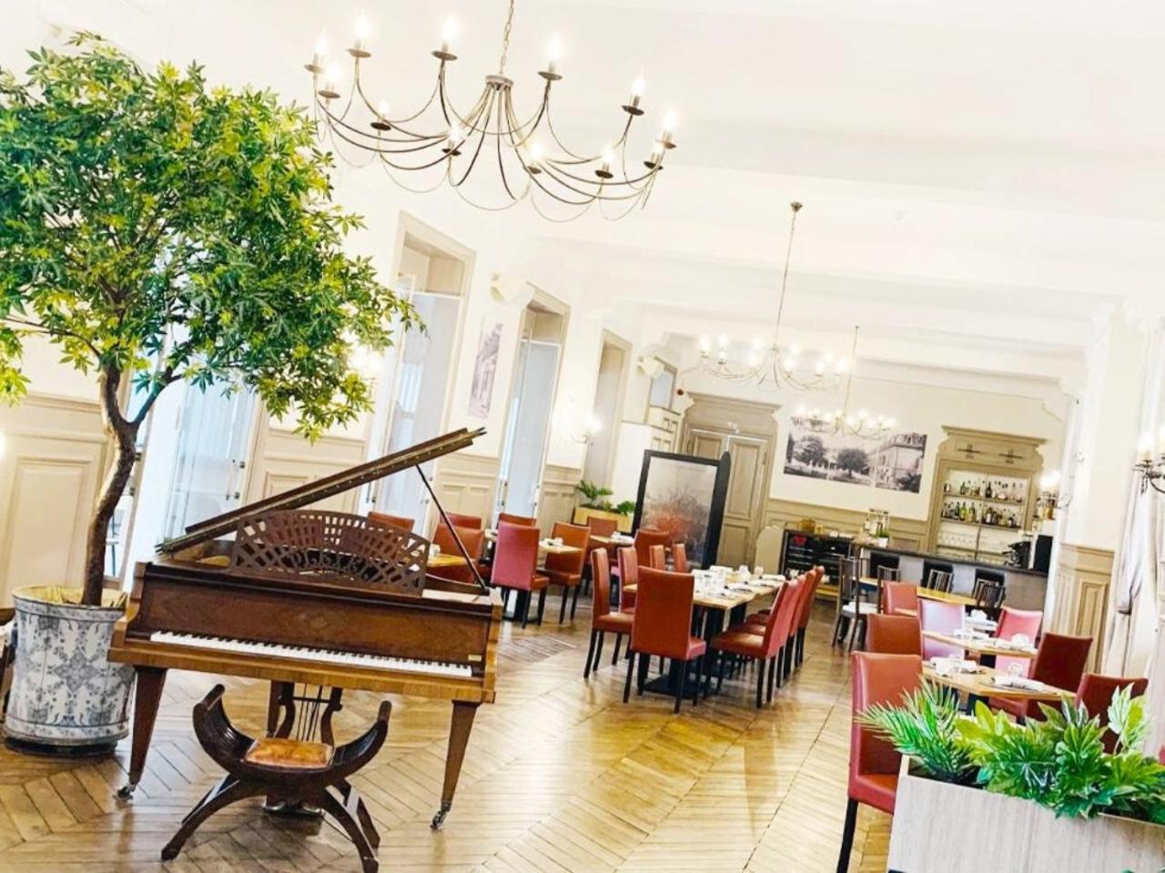 Grand Hotel De Bourbon-Lancy - Spa Et Restaurant - Logis Dış mekan fotoğraf