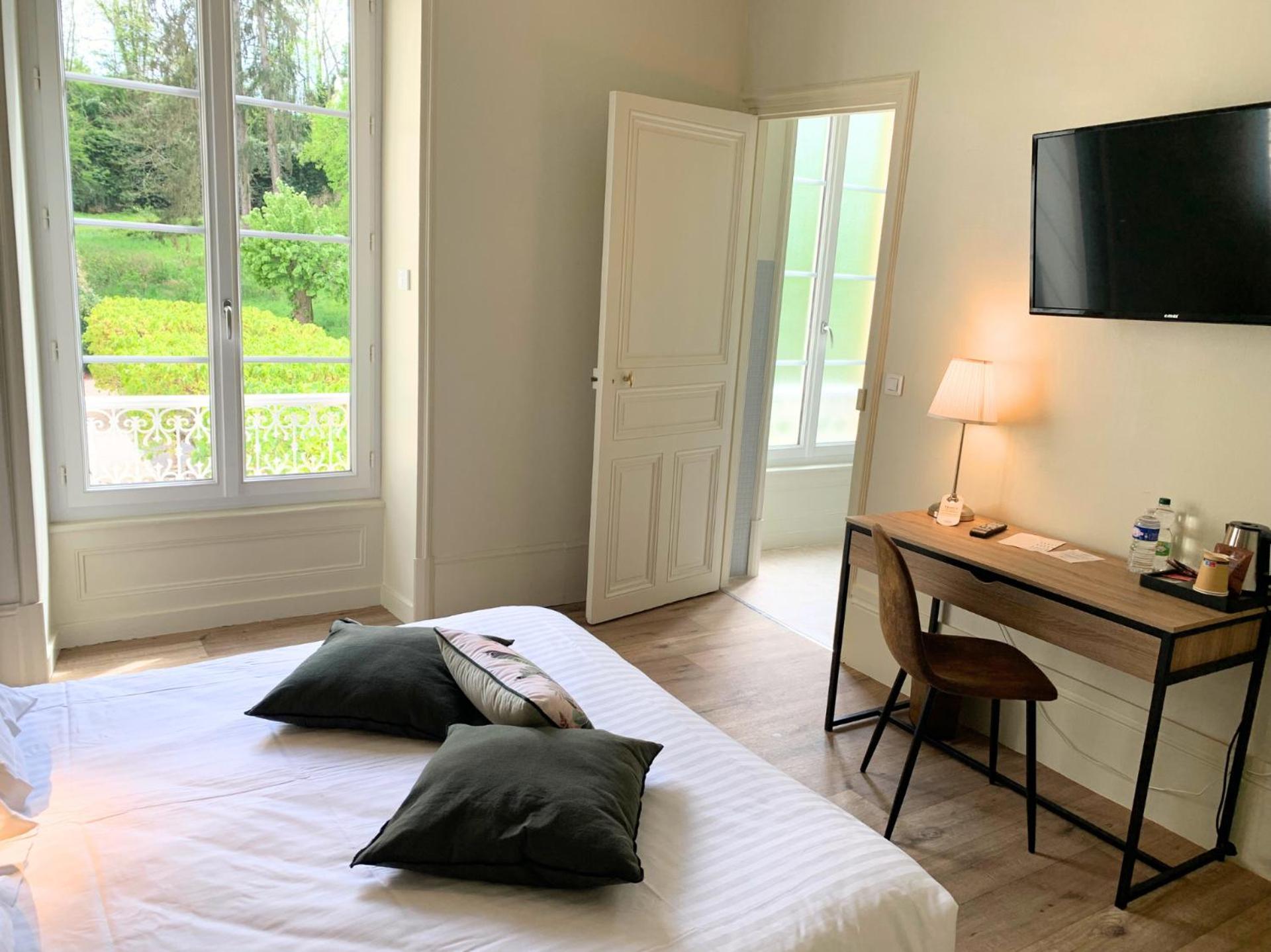 Grand Hotel De Bourbon-Lancy - Spa Et Restaurant - Logis Dış mekan fotoğraf
